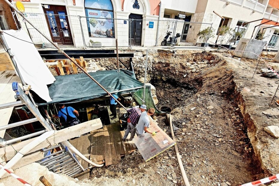 Sa otkrivanja Porečanke na rivi