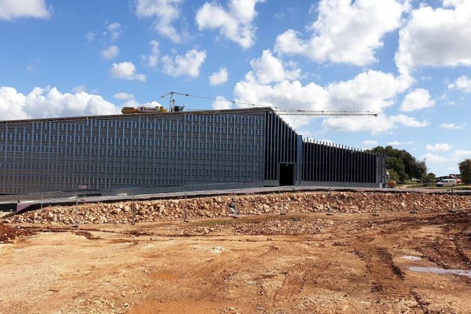 Vrsarska sportska dvorana unutar budućeg Sportskog centra Saline