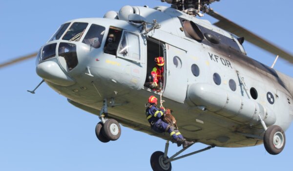 Vatrogasni timovi sa psima iz cijele Hrvatske osposobljeni za akcije helikopterom