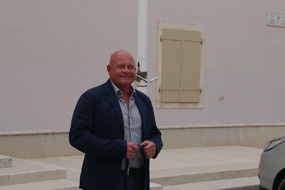 Konstantin Eremin je rekao da izuzetno voli i poštuje Hrvatsku te da si nikad ne bi dozvolio ovdje dovesti ekološku bombu.