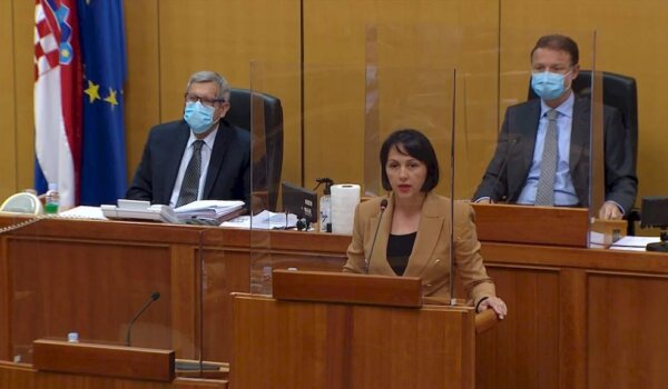 Nemet: Škole ne smiju koristiti više od milijarde kuna, krivci su Vlada i resorno ministarstvo