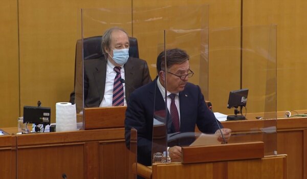 Demetlika u Saboru: Građani s najmanjim primanjima neće ni osjetiti poreznu reformu