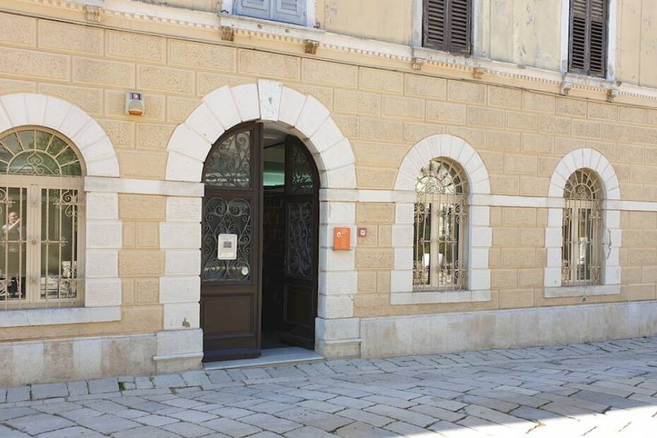 Gradska knjižnica Poreč