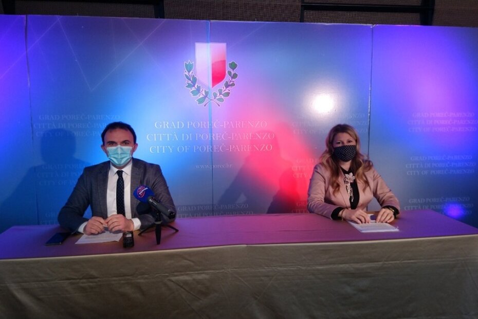 Foto: Gradonačelnik Loris Peršurić i pročelnica Morena Mičetić-Fabić