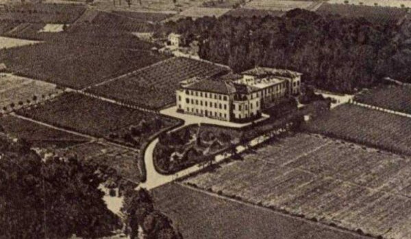 Na današnji dan 1883. pokrenut rad Škole za praktično vinogradarstvo, vinarstvo i voćarstvo u Poreču