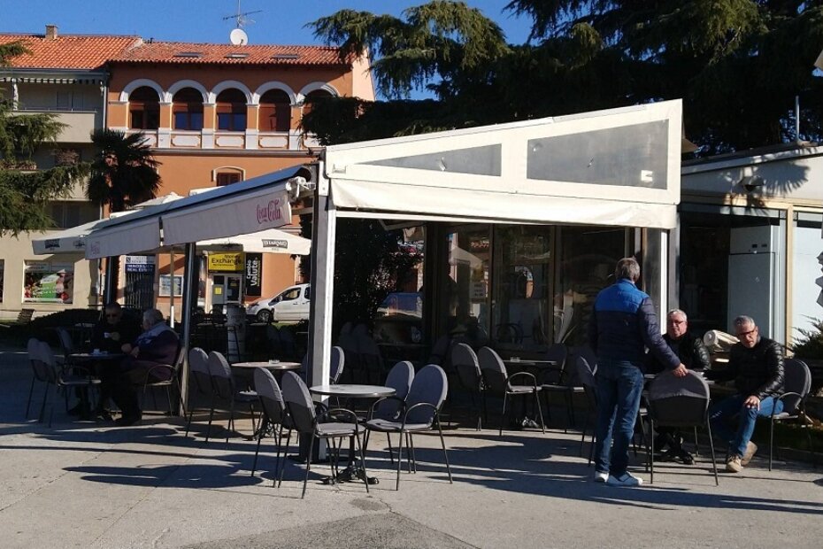 Fast food Poreč na gradskoj rivi