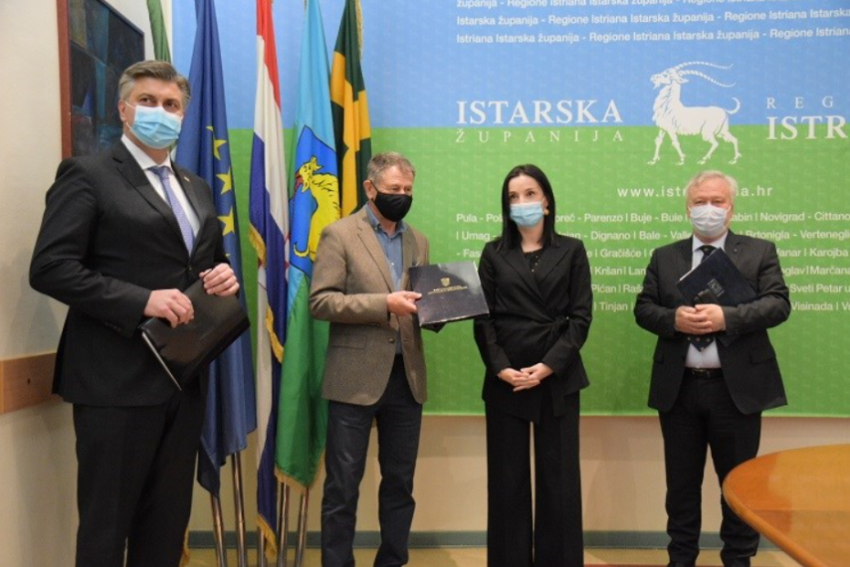 Dodjela ugovora (foto: Ministarstvo poljoprivrede)