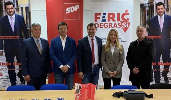 S posljednje predizborne presice SDP-a: Nedopustivo da se za košnju trave izdvaja više nego za građane
