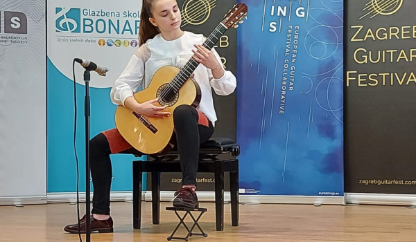 Porečani Chiara Vukadinović i Matej Tomrecaj srebrni na Zagreb Guitar Festivalu