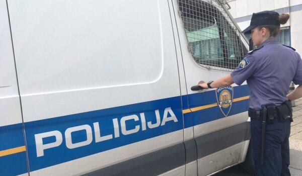 Lopov krao po kampu: Austrijanka ga zatekla usred provale