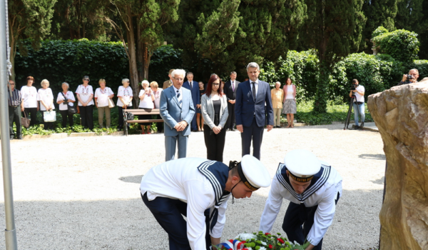 Položeni vijenci u znak sjećanja na poginule mađarske mornare