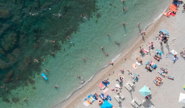 Plave zastave na porečkim plažama