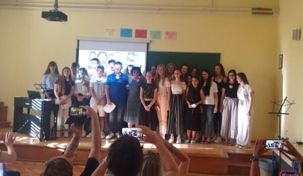 SŠ Mate Balota: Održan svečani roditeljski sastanak u režiji prvog razreda gimnazije