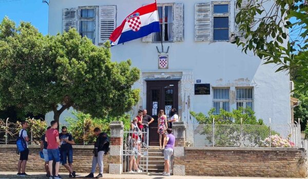 Sreća je...ne trebati nove dokumente!