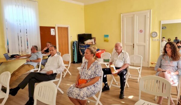Flash sjednica Općinskog vijeća Funtane: Prodajom zemljišta za 3,4 milijuna kuna do izgradnje benzinske postaje i rekonstrukcije stare škole