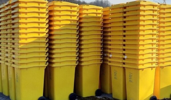 Novigrad: Krenula distribucija spremnika za papir i plastiku na kućni prag