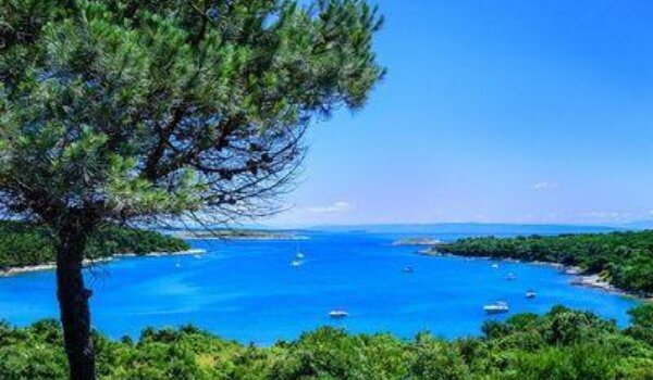 Prihodi u srpnju i kolovozu premašili rekordnu 2019.; Hrvatska i dalje najsigurnija na Mediteranu