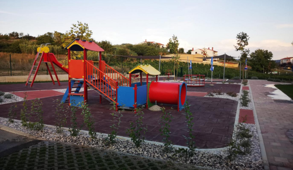 Završeni radovi na uređenju okoliša vrtića u Vižinadi