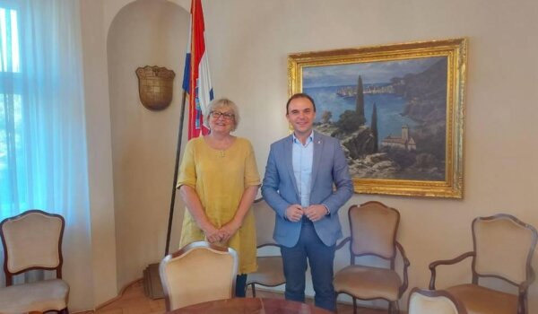 Peršurić na susretu s veleposlanicom i predstavništvom HTZ-a u Češkoj