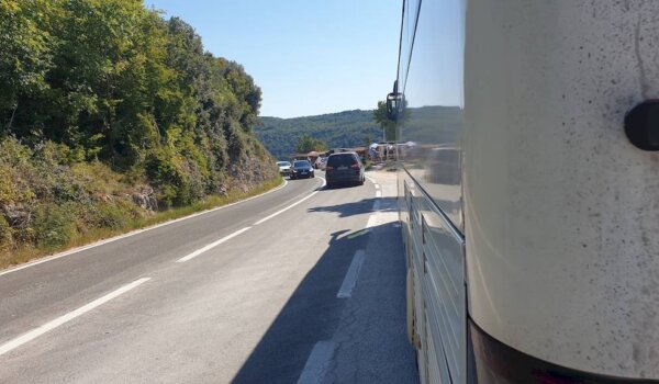 Prometna nesreća na vrhu Lima poziva na oprez