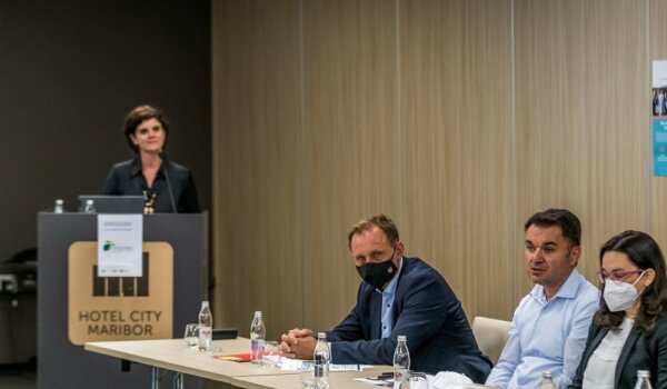 Predstavnici Poreča na konferenciji o klimatskoj neutralnosti: U klimatske projekte uloženo 7,6 milijuna kuna