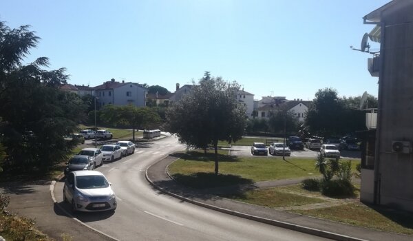 Creska ulica: Ceste za parkiranje, a parkirališta - za prometovanje?
