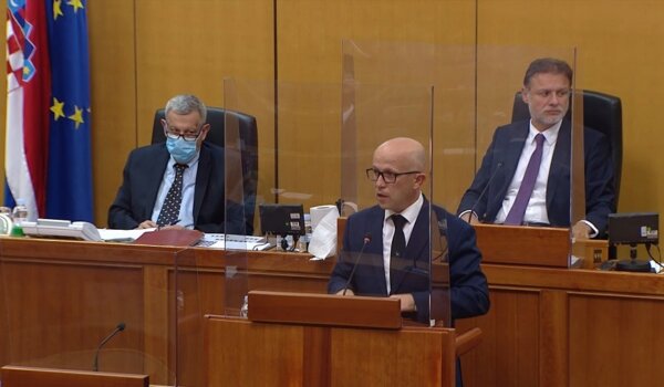 IDS o reformi zdravstva: Hrstić politiku stavlja ispred liječničke struke; Hrstić: IDS se ovom temom bavi površno