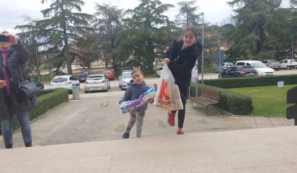 Humanitarna akcija "Građani za građane": I najmlađi donirali osobe u potrebi