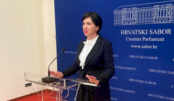 IDS u Saboru: Ukidanje centara za socijalnu skrb je protuustavno i znači još jedan zavod sa sjedištem u Zagrebu
