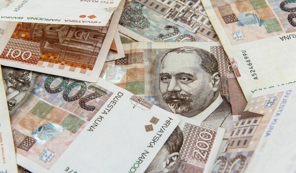Javila se na oglas za brzu zaradu, ostala bez novca
