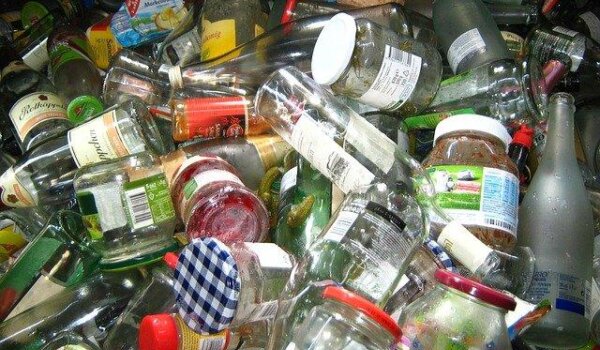 Usluga Poreč: podjela po šest setova vrećica za  zbrinjavanje staklene ambalaže
