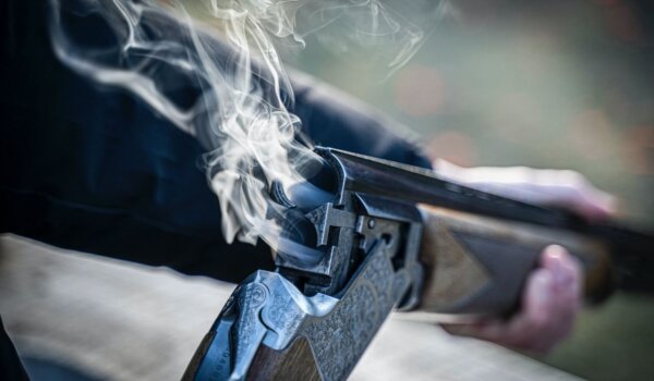 Lovac teško ranio ženu koja je prolazila šumom