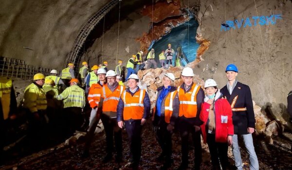 Probijen tunel Podmurvice