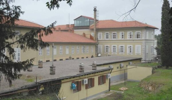 Na današnji dan 1883. pokrenut rad Škole za praktično vinogradarstvo, vinarstvo i voćarstvo u Poreču