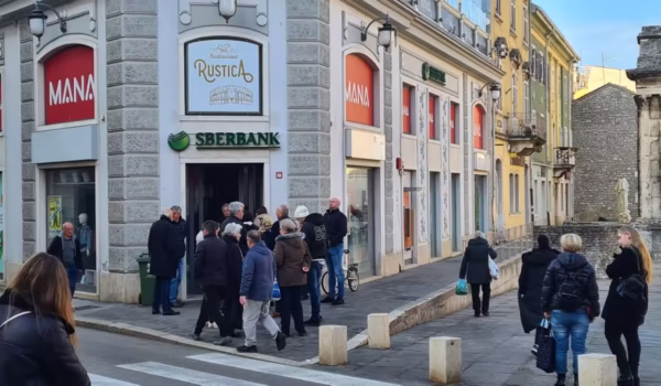HNB proglasio moratorij na Sberbanku: Građani će moći dnevno raspolagati iznosom do 7280 kn