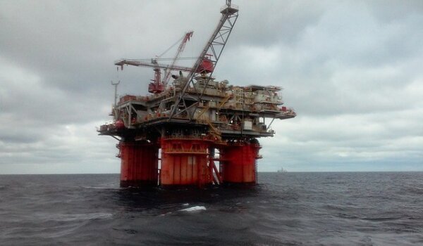 Dok svijet pati zbog energetske krize, naftne kompanije zarađuju nezamislive svote
