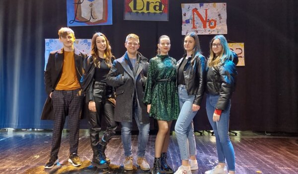 Literarno-novinarsko-scenski hat-trick učenika Srednje škole Mate Balote Poreč