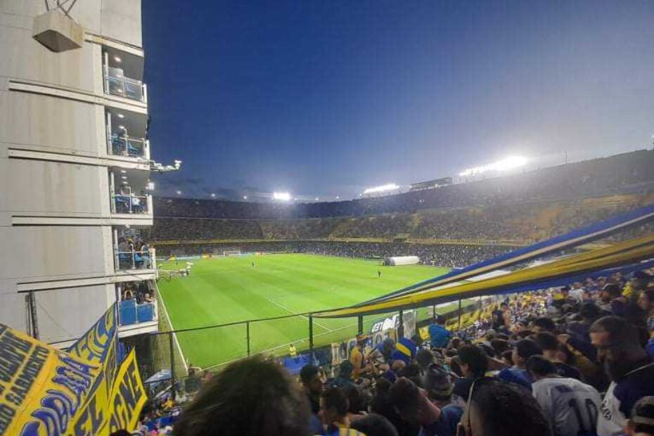 Stadion Bomobonera u sumrak, Buenos Aires