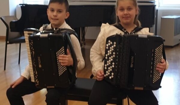 Harmonikaši Lucija Janko i David Pršurić izvrsni na natjecanju u Zagrebu