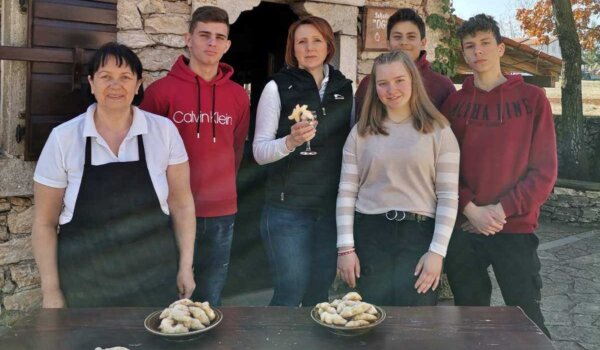 Balotini agrotehničari s mirisom cukerančića u novi projekt