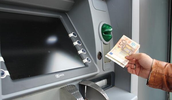 Vrsar: Pokušaj provale u bankomat