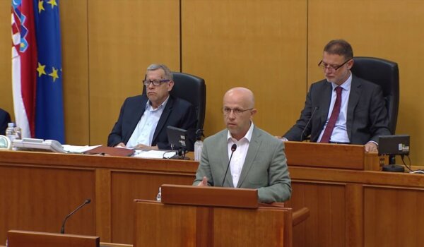 Sufinanciranje malih elektrana i kućnih punionica za električna vozila