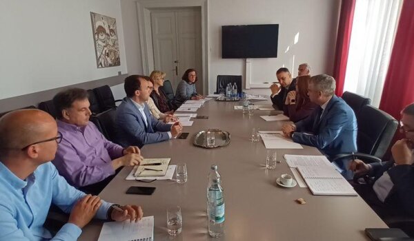 Održan radni sastanak župana i predstavnika Grada Poreča na temu obrazovanja, zdravstva i prostornog planiranja