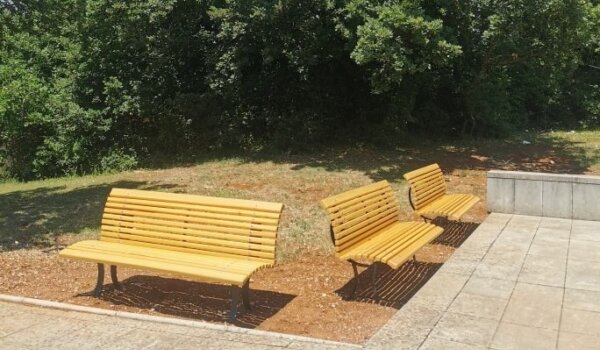 Groblje u Baderni:  novi kontejner, rasvjeta, vanjske klupe i stolice