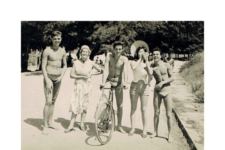 Lungomare, S društvom 1952. godine