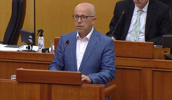 Daus: Zar vas nije stid kakvi vlakovi voze po Istri?