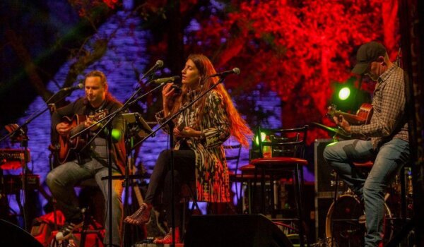 U nedjelju u Sv. Lovreču koncert Acoustic Fever Trija