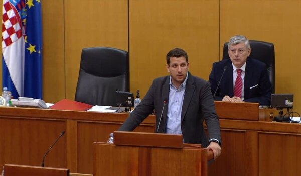 Lerotić u Saboru o decentralizaciji i većim ovlastima za općine i gradove