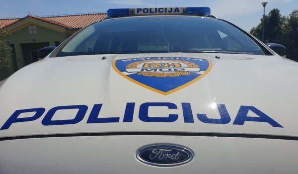 Tučnjava na parkiralištu u Poreču, policija traga za počiniteljima