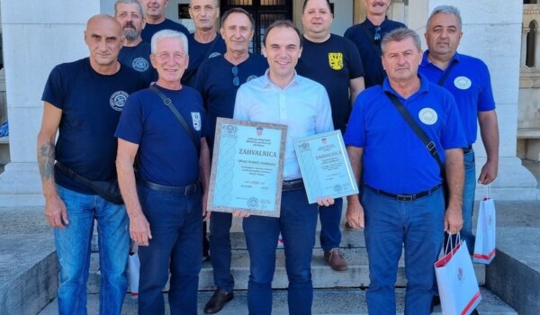 Prijem za porečke „Bakove”, zahvala branitelja Petrinje na pomoći nakon potresa